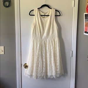 Jessica Simpson cream colored dress